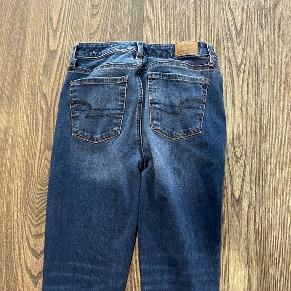 American Eagle Hi-Rise Skinny Jeans 360 Super Stretch Medium Wash Blue Size 2 - Picture 11 of 11